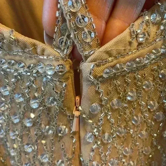 NWT Mac Duggal Size 10 Sleeveless Beaded Open Back Gown Nude Silver - Picture 12 of 14